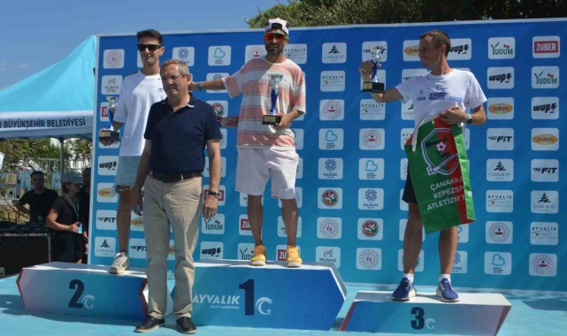 20 ülkenin sporcuları Ayvalık'taki yarı maratonda buluştu