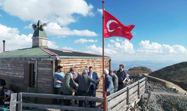 3 bin 200 metredeki Kırklar Mescidi'ni ziyaret etti