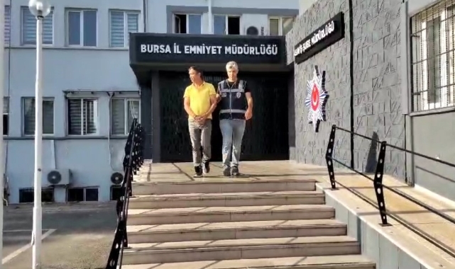 4 yıldır sahte kimlikle, kılık değiştirerek kaçıyordu.. Kıyafet alırken yakalandı