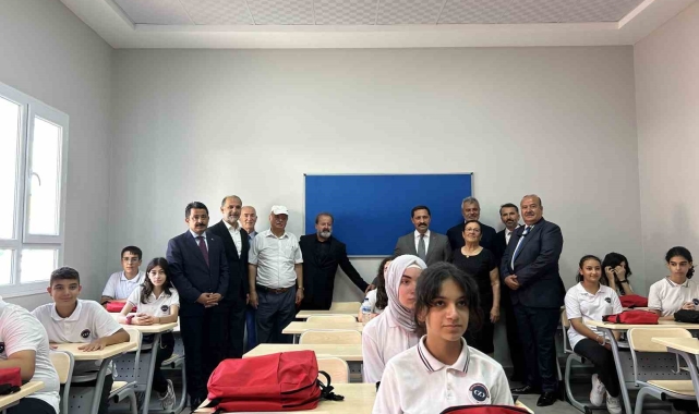 Acılı doktorun depremde kaybettiği eşi ve 2 evladı için yaptırdığı okulun açılışı gerçekleştirildi
