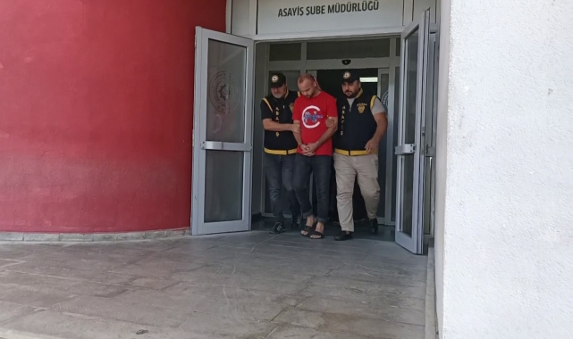 Adana'da birçok farklı suçtan aranan 1'i kadın 3 hükümlü yakalandı