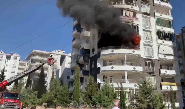 Adıyaman'da korkutan yangın: 4 kişi dumandan zehirlendi