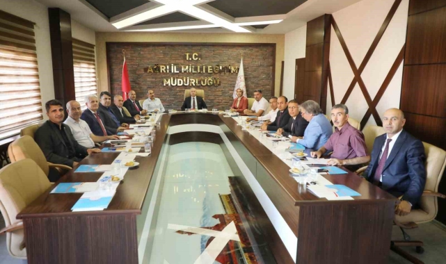 Ağrı'da ilçe milli eğitim müdürleri toplantısı gerçekleştirildi