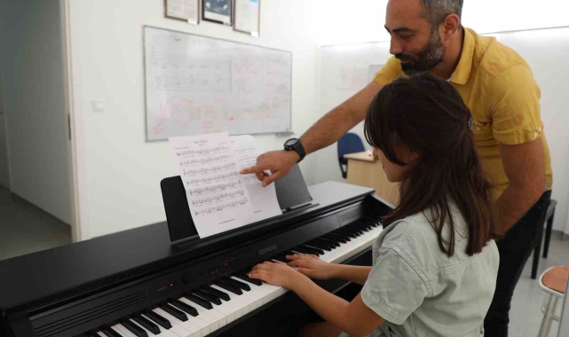 Akademik, sanatsal ve kültürel kurslar öğrencilere destek olacak