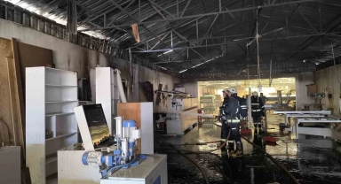 Alanya'da mobilya atölyesinde yangın
