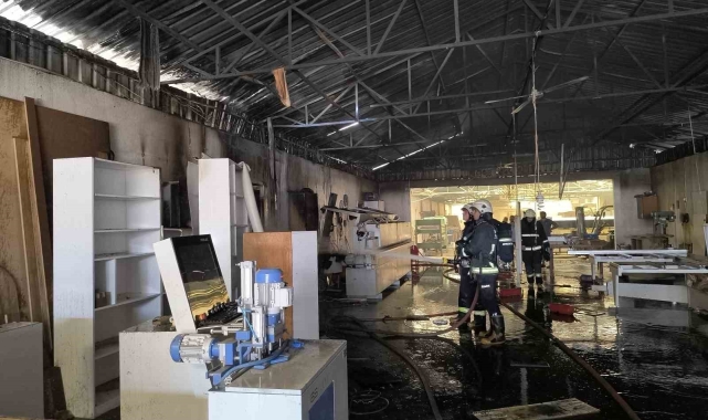 Alanya'da mobilya atölyesinde yangın
