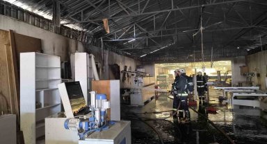 Alanya'da mobilya atölyesinde yangın