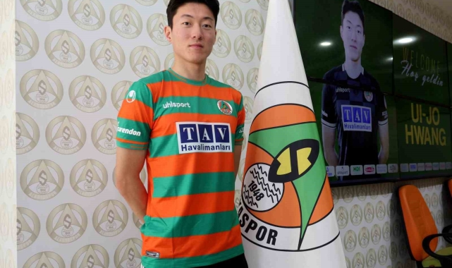 Alanyaspor, Ui-Jo Hwang'ı renklerine bağladı