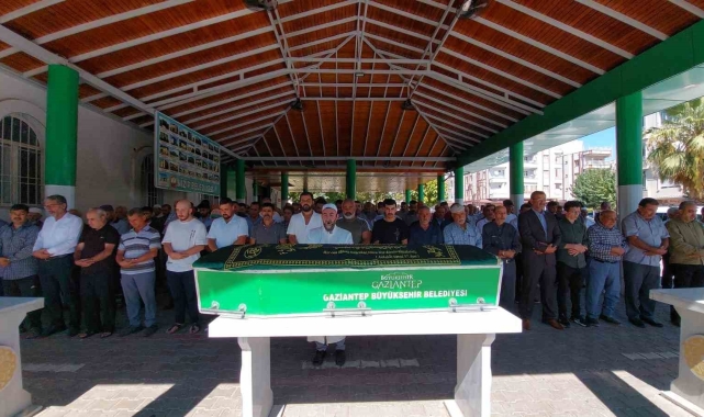 Amasya'da otomobilin çarptığı çocuk Gaziantep'te defnedildi