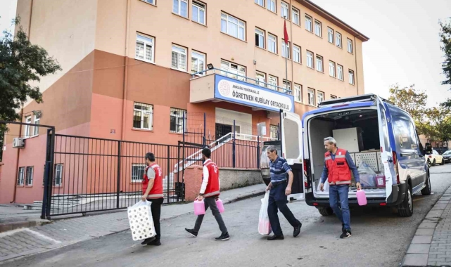 Ankara Büyükşehir Belediyesinden okullara temizlik malzemesi desteği