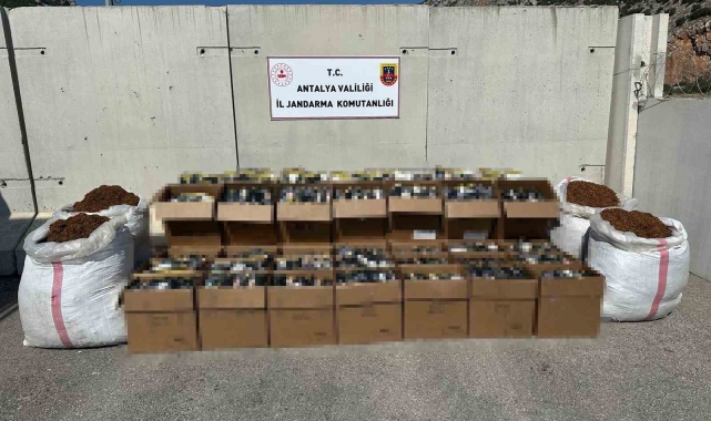 Antalya'da 1 tondan fazla kıyılmış tütün ele geçirildi