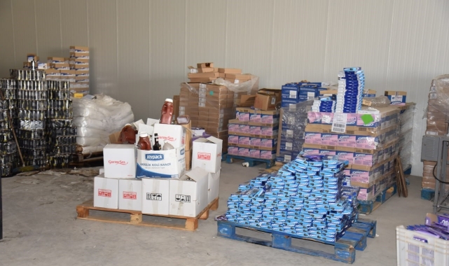 Antalya'da 17 ton bozuk tavuk ele geçirildi