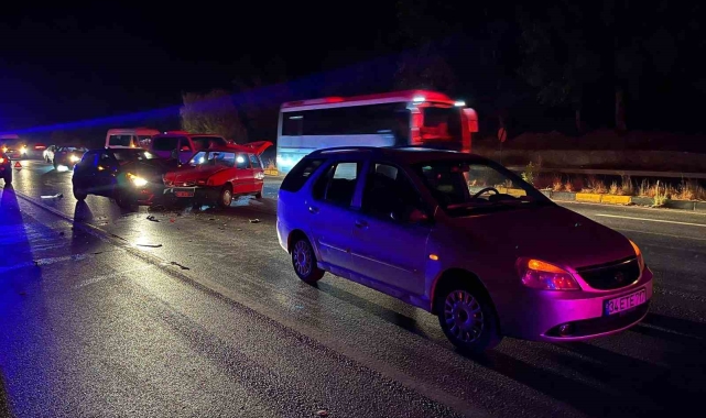 Antalya'da 3 araçlı zincirlemeli kaza: 1 yaralı