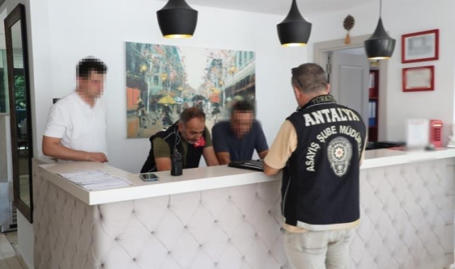 Antalya'da günübirlik kiralanan evlerin denetimi yapıldı