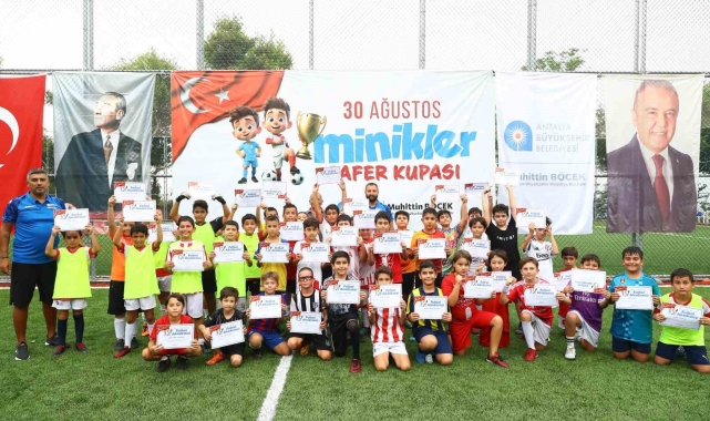 Antalya'da miniklere özel turnuvası: Zafer Kupası