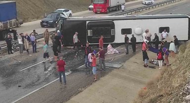 Antalya'da yolcu otobüsü devrildi: 10 yaralı