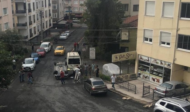 Araç takla attı, sürücüsü yara almadan kurtuldu