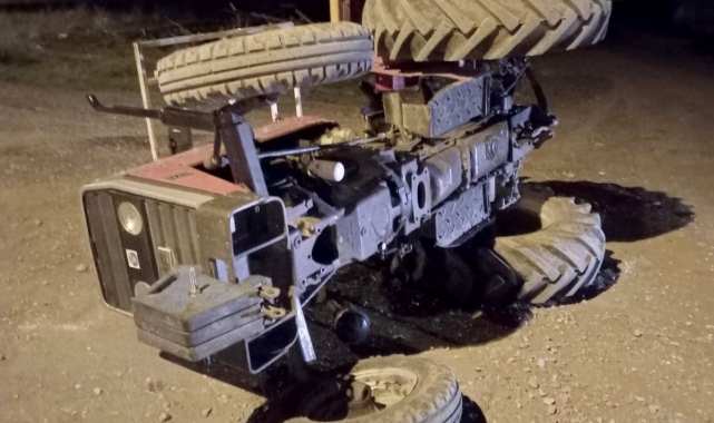Arifegazili'de traktör devrildi; 1 ağır 2 yaralı