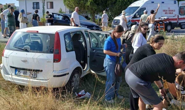 Ayvalık'ta trafik kazası: 2 yaralı