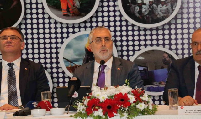 Bakan Işıkhan: "Türkiye, artık yüz yıllık kalkınma planları yapan bir ülke haline gelmiştir"