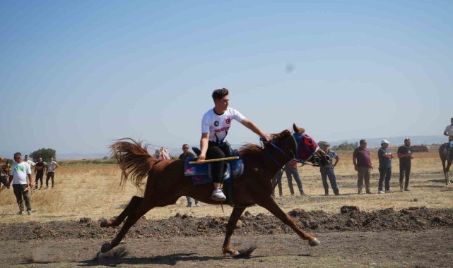 Balıkesir'in kurtuluşu Rahvan At Yarışları ile kutlandı