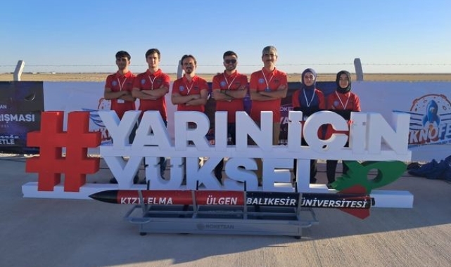 Balıkesirli öğrenciler, TEKNOFEST Roket yarışmasında