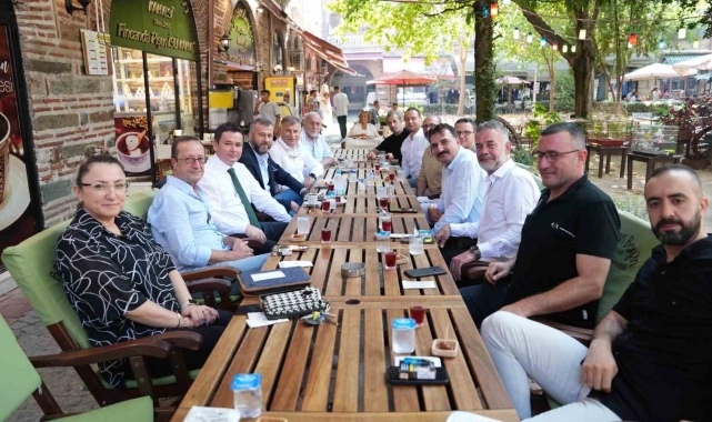 Başkan Aydın güne esnaf ziyareti ile başladı