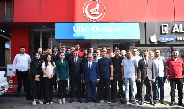 Başkan Büyükkılıç'tan Ülkü Ocakları'na ziyaret