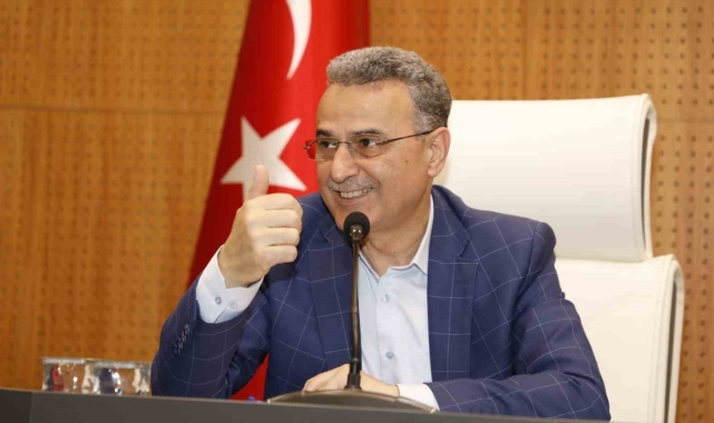 Başkan Kurnaz: "İlçemizde hizmetlerimizi de hız kesmeden sürdürüyoruz"