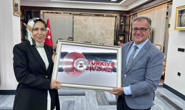 Başkan Özdoğan'a Asuman Erdoğan'dan ziyaret