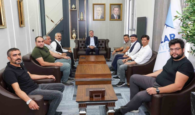 Başkan Özdoğan'a MHP İlçe Teşkilatı'ndan "hayırlı olsun" ziyareti