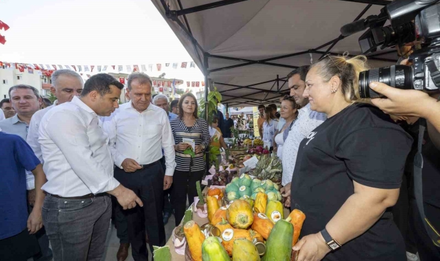 Başkan Seçer, 'Tropikal Meyve Şenliği'ne katıldı