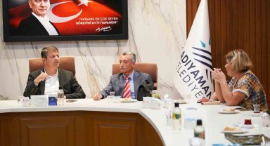 Başkan Tutdere, akademisyenlerle istişare toplantısı gerçekleştirdi