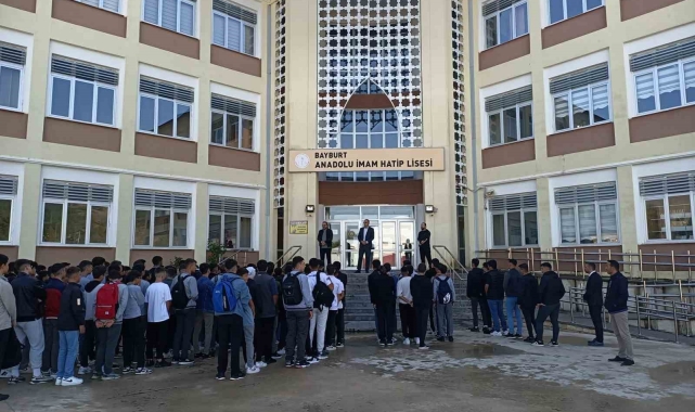 Bayburt AİHL'de eğitim döneminin ilk ders konusu 'Çanakkale'den Gazze'ye Bağımsızlık Ruhu ve Vatan Sevgisi' oldu