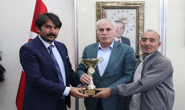 Bayburt Atlı Spor Kulübünden Belediye Başkanı Memiş'e ziyaret