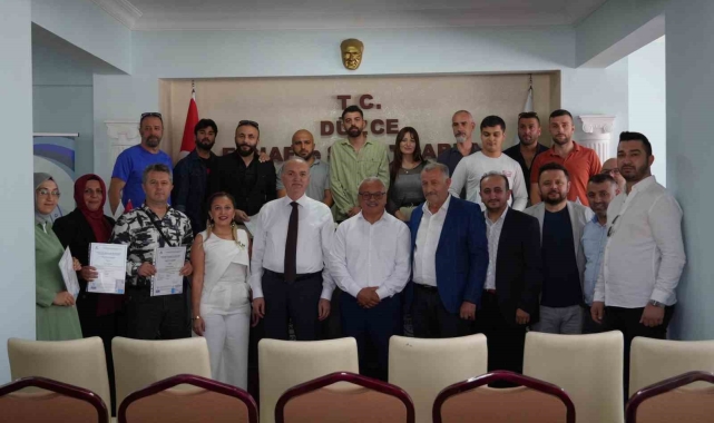 Belgelerini Başkan Özlü'den aldılar