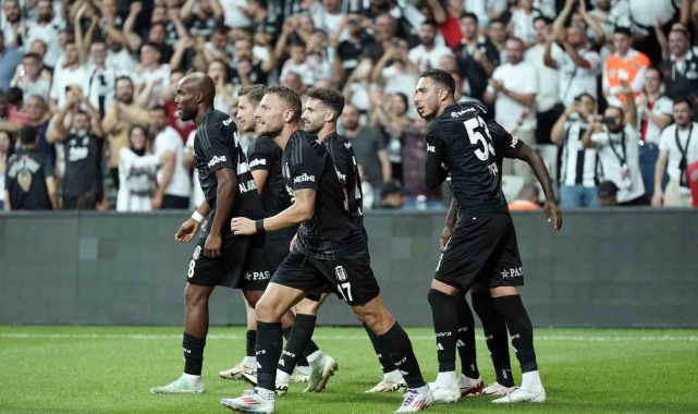Beşiktaş, transfer döneminde 8 oyuncuyu kadrosuna kattı