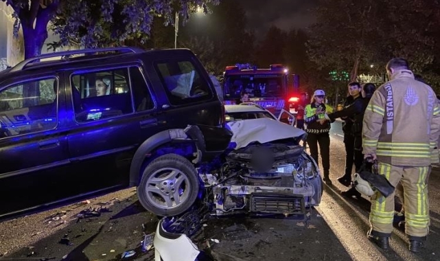 Beşiktaş'ta zincirleme trafik kazası: Kaza sonrası sürücüler arasında kavga çıktı