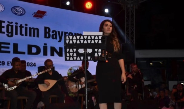 Besni'de düzenlenen konser büyük ilgi gördü