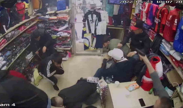 Beyazıt'ta iki yıl önce yaşanan çatışmanın mağaza içinden yeni görüntüleri ortaya çıktı