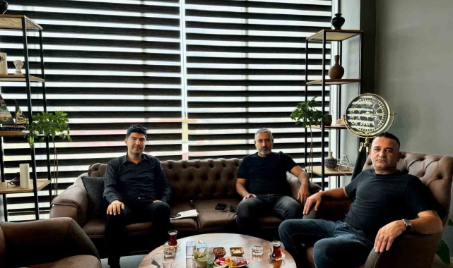 Bilecik Kız Futbol Takımı'na destek sözü