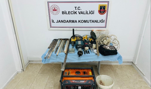 Bilecik'te define avcıları suçüstü yakalandı