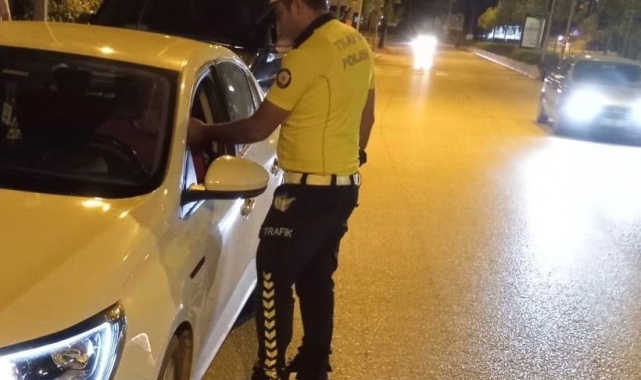 Bilecik'te trafik kurallarını ihlal eden sürücülere 324 bin 405 TL ceza