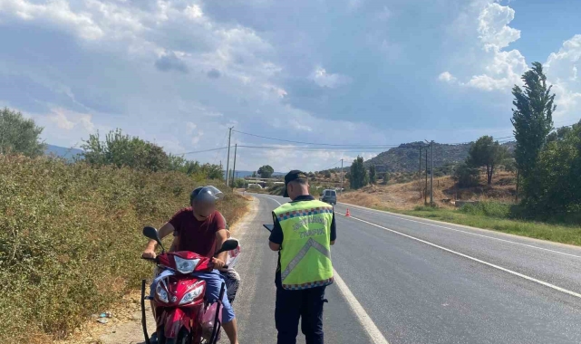Bisiklet ve yaya yolunu kullanan motosiklet sürücüleri cezadan kaçamadı