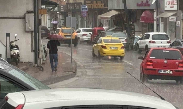 Bolu'da sağanak hayatı felç etti