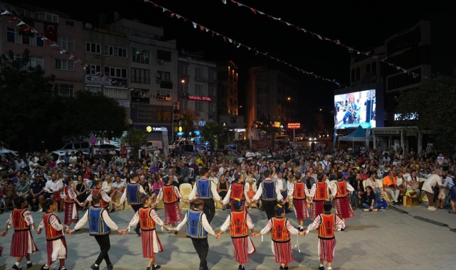 Burhaniye'de kurtuluş coşkusu