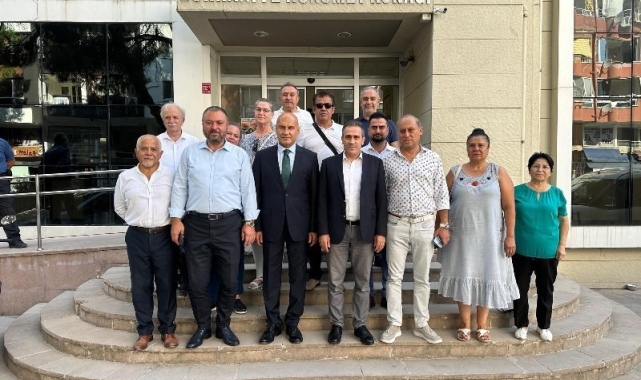 Burhaniye'de milletvekili Çömez, Kaymakam Memiş'i ziyaret etti