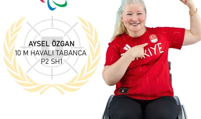 Bursa Büyükşehir Belediyesporlu Aysel Özgan'dan gümüş madalya