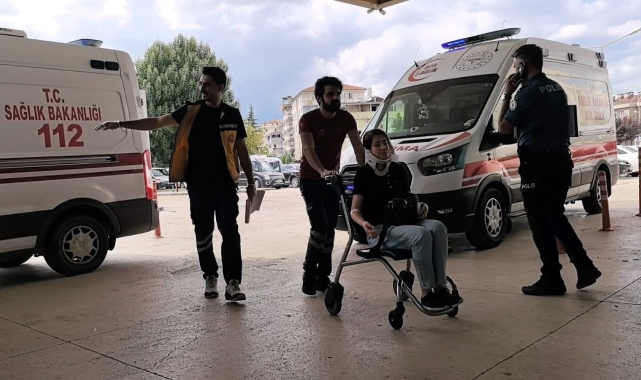 Bursa'da 2 otomobil kafa kafaya çarpıştı: 8 yaralı