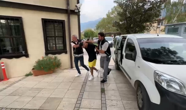 Bursa'da suç makinesinden polislere: "Maymun çiçeğine yakalandım size de bulaşır"